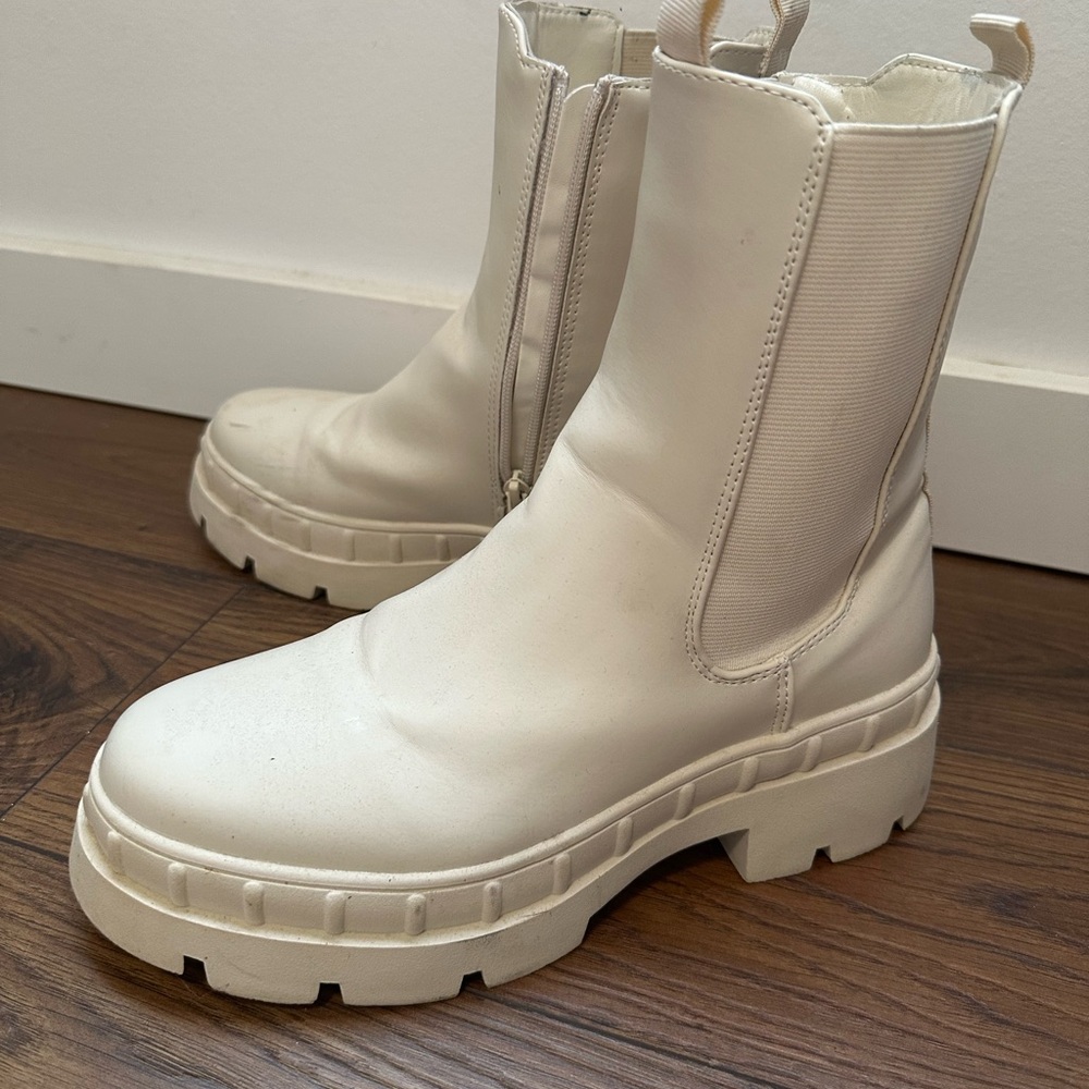 Forever 21 White Combat Boots with Chunky Sole and Slip-On Design